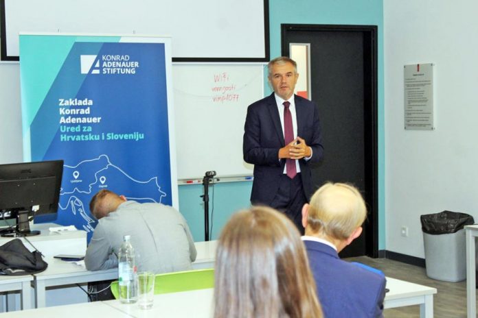 04-Robi-konrad-adenauer-(5)