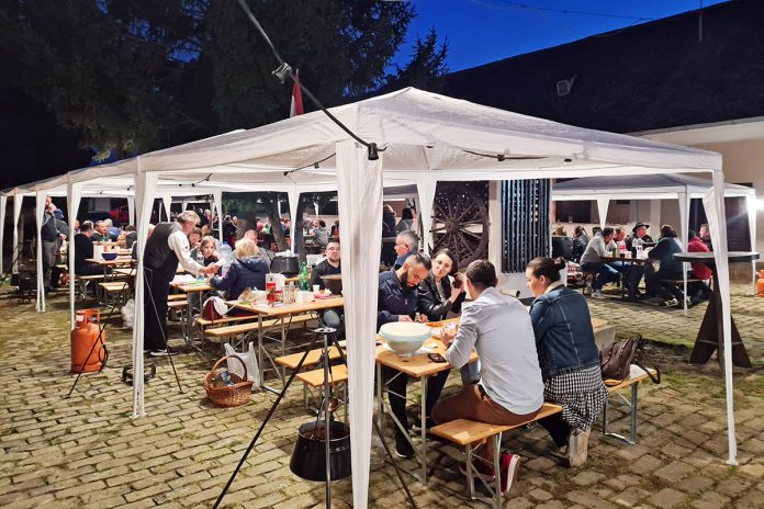 09-magyar-hagyomanyok-laskó-(3)