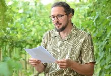 „Az alkotás számomra egyfajta szemüveg, amely mögé elrejthetem előember-mivoltomat” – Interjú Tatai Igor költővel