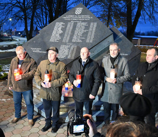 Szentlászló, Dályhegy: a borzalmak 34. évfordulóján a honvédő háború áldozataira emlékeztek