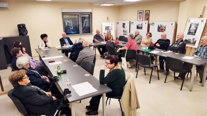 07-Bellye-HMDK-kozgyules-(9)