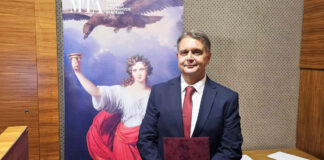 Horvátországi magyar oktató tudományos sikere: Szabó Krisztián kapta a PAB díját