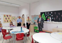 A megújult zágrábi magyar osztályteremben tett látogatást Jankovics képviselő