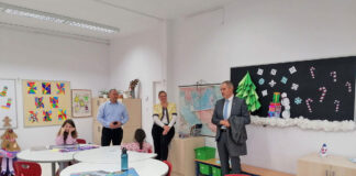 A megújult zágrábi magyar osztályteremben tett látogatást Jankovics képviselő