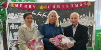 Ünnepi ajándék az anyanyelvápoló diákoknak Dárdán és Pélmonostoron