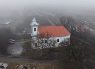 Megáldották a felújított nagybodolyai Szent Anna katolikus templomot