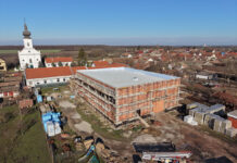 Tovább épülünk, szépülünk: új sportcsarnok Kórógyon, célegyenesben a rétfalusi templom felújítása