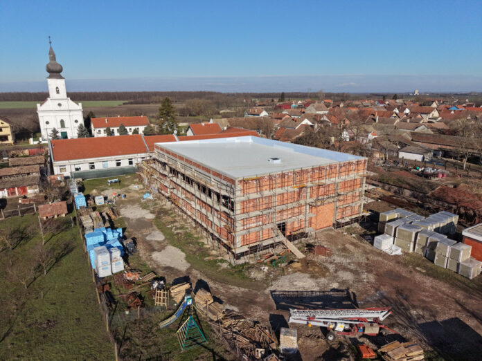 04-05-korogy_sportcsarnok_dron-(2)