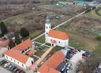 Felavatták a felújított rétfalusi református templomot