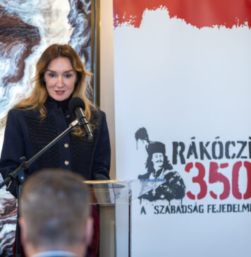 Istennel a hazáért és a szabadságért