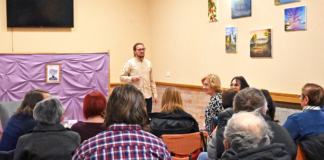 Csúzán is bemutatták a Börgöngyei barlangrajzokat