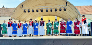 Határon átívelő kapcsolat: Kórógyiak Karácsondon