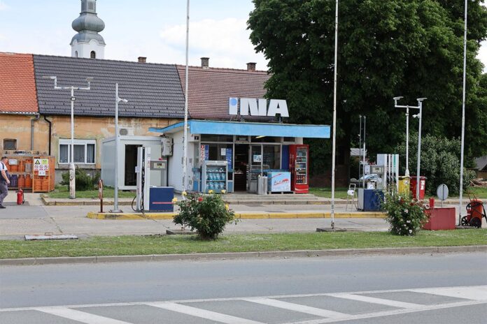 03-ina4