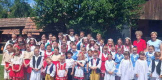 Tájháznap és gyermek folklórszemle Gerbavácon