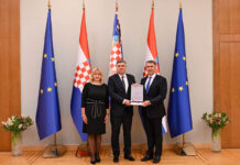 Dr. Csaba Demcsák odlikovan hrvatskim državnim odličjem