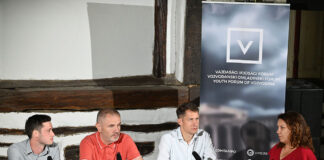 Jankovics Róbert is részt vett a Vajdasági Szabadegyetem közéleti panelbeszélgetésén