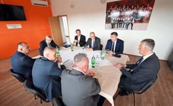 Tarr Zoltán miniszter és Kollai István helyettes államtitkár a HMDK vezetőivel tárgyalt