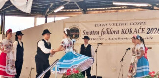Egyedüli magyar fellépőként mutatkoztak be Boszniában a pélmonostori táncosok