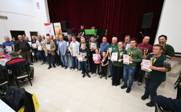 A csirkepaprikás illata összehozta a Kárpát-medence gazdáit