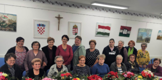 Mindenszentekre készülnek Pélmonostoron
