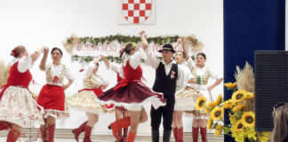 Újabb folklórtalálkozón mutatkozott be a Gémeskút